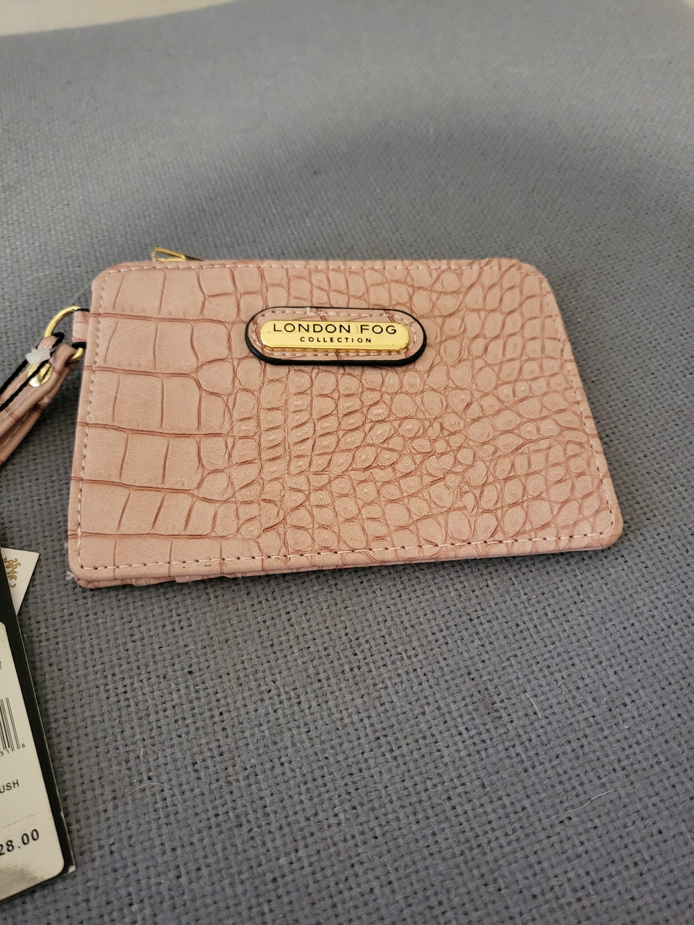 NWT! Pretty Pink! London Fog Blush Croc-Embossed Wristlet Card Case with Strap